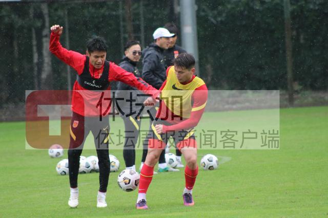 世界杯赛事直播app下载平台-能否参赛都未知 U22国足带着一堆问号香河开练